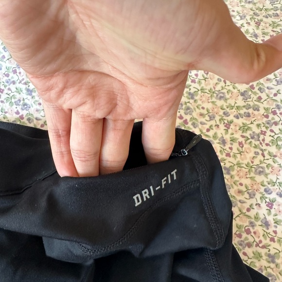 EUC Nike Shorts - Picture 2 of 7